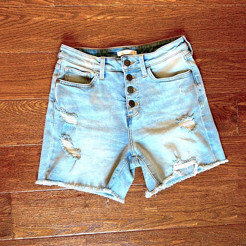 Lauren Conrad Button Distressed Shorts 5” Inseam